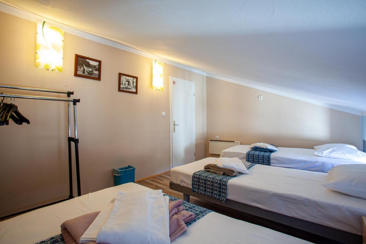 Hostel Adriatic Piran (Adults Only) Dış mekan fotoğraf