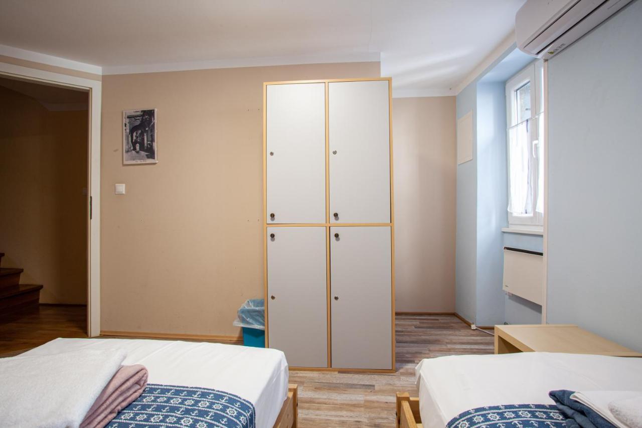 Hostel Adriatic Piran (Adults Only) Dış mekan fotoğraf